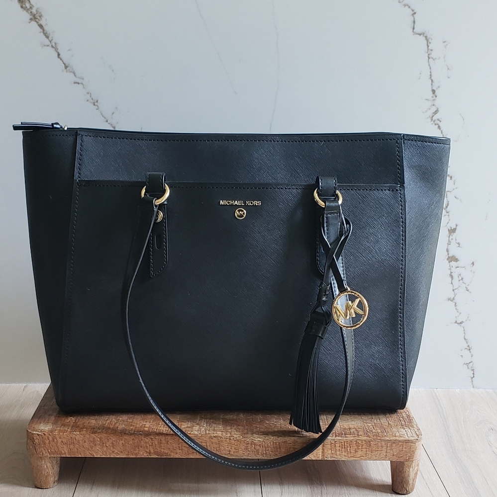 Michael Kors Sullivan Large Saffiano Black Leather Tassel-Detail Big Tote Bag